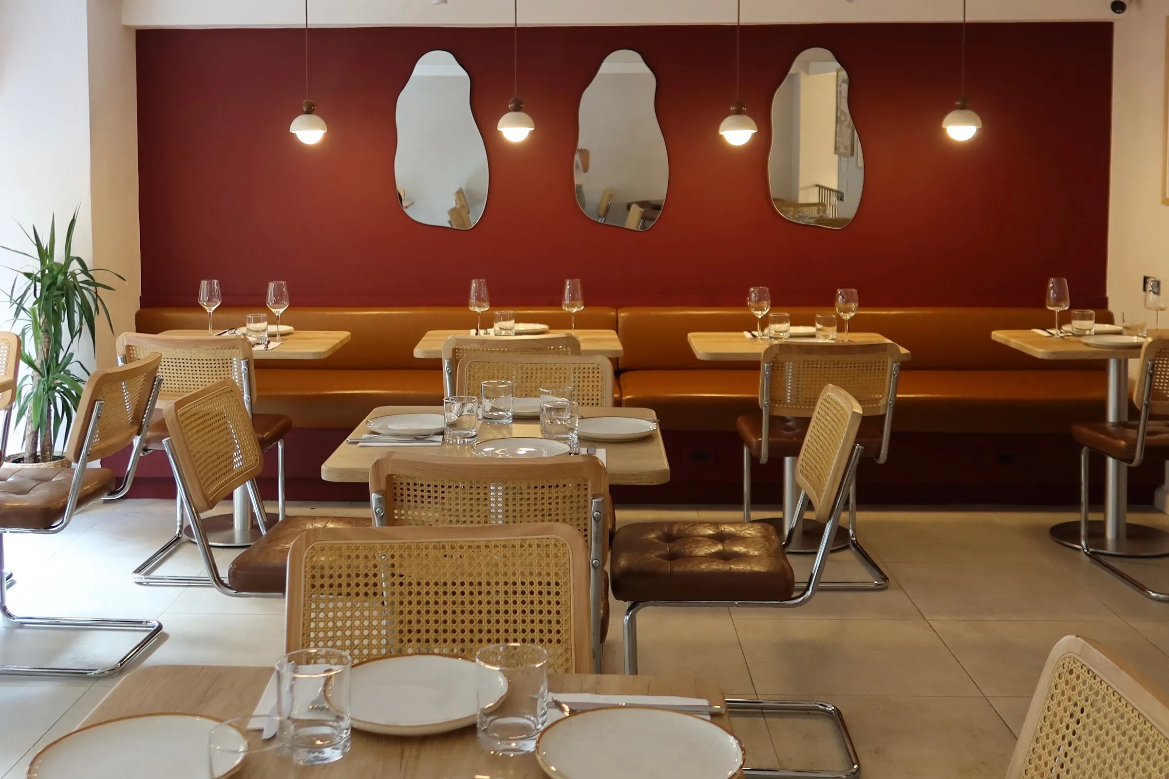Aromati Café & Wine Bar - Photo 1