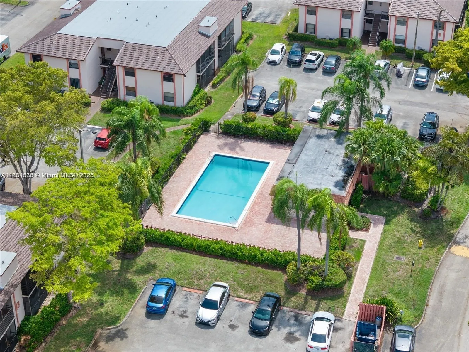 842 NE 209th St Apt 201,Miami,FL 33179,USA - Photo 20