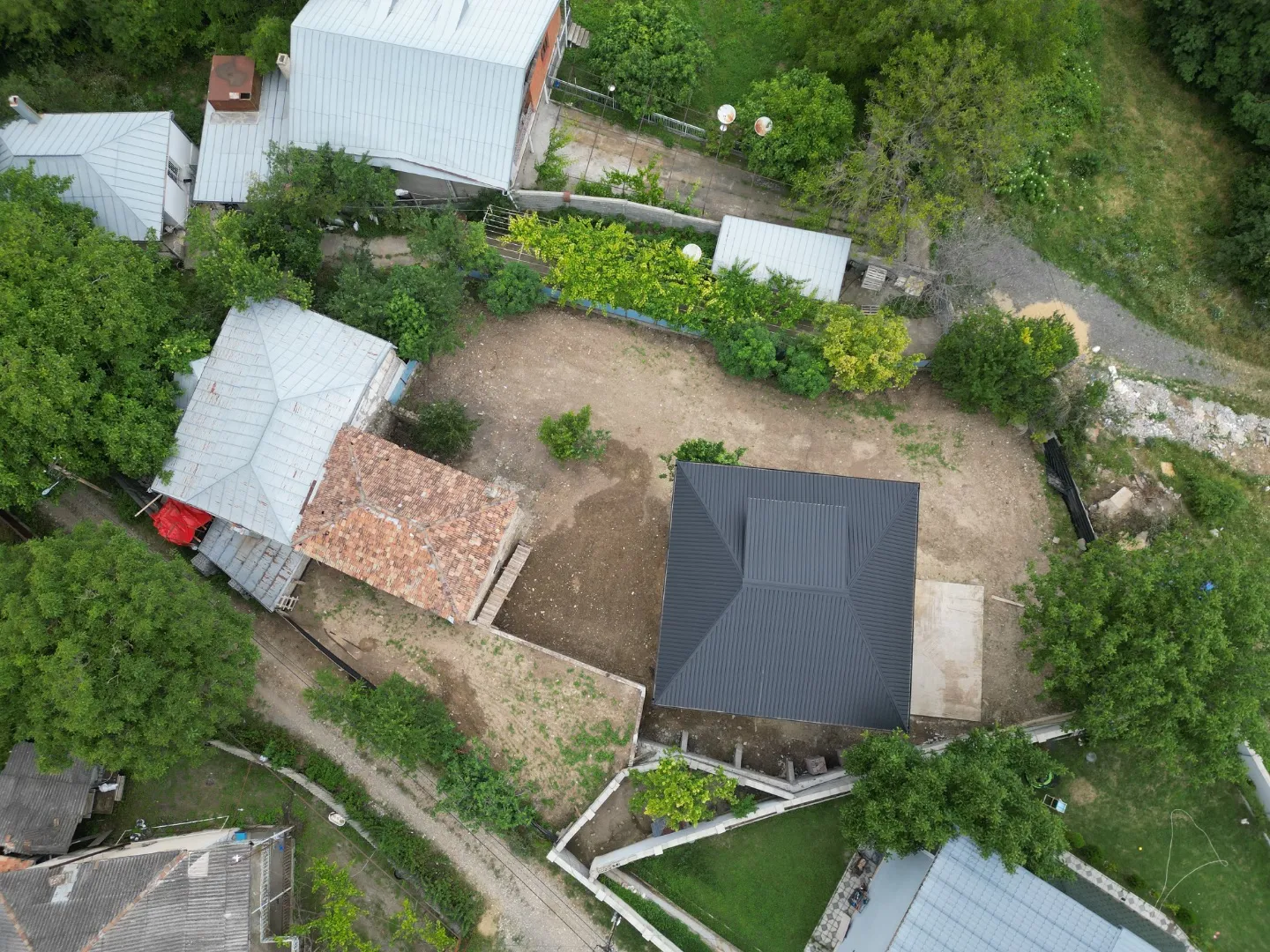 House - Photo 6