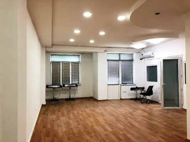 Commercial space for rent in Tbilisi, Saburtalo - Photo 2