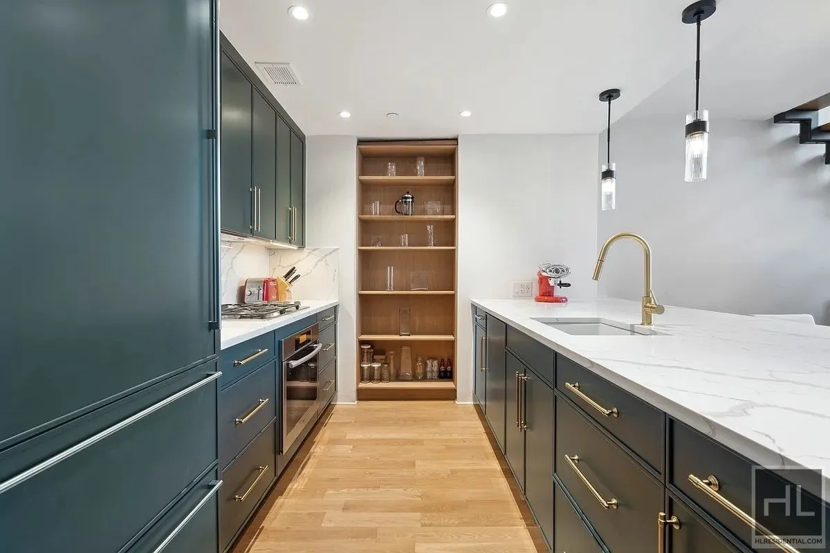 464 W 44th Street PHC - Photo 4