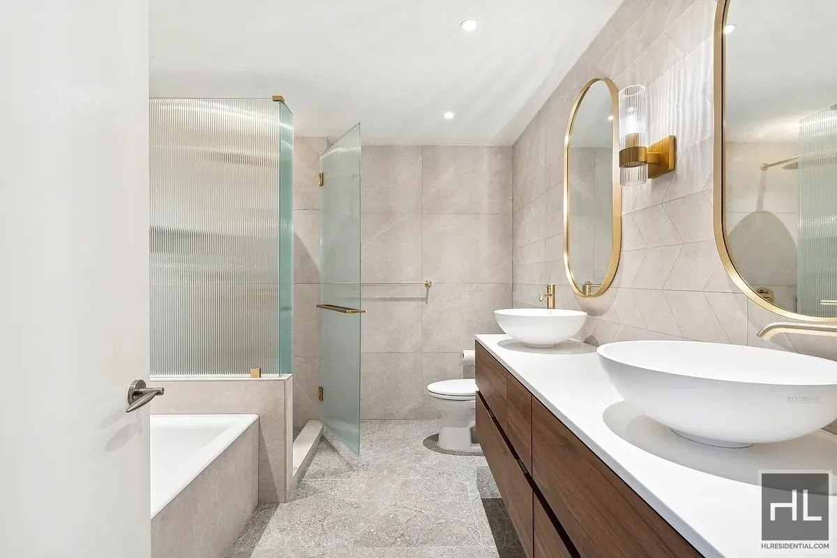 464 W 44th Street PHC - Photo 6