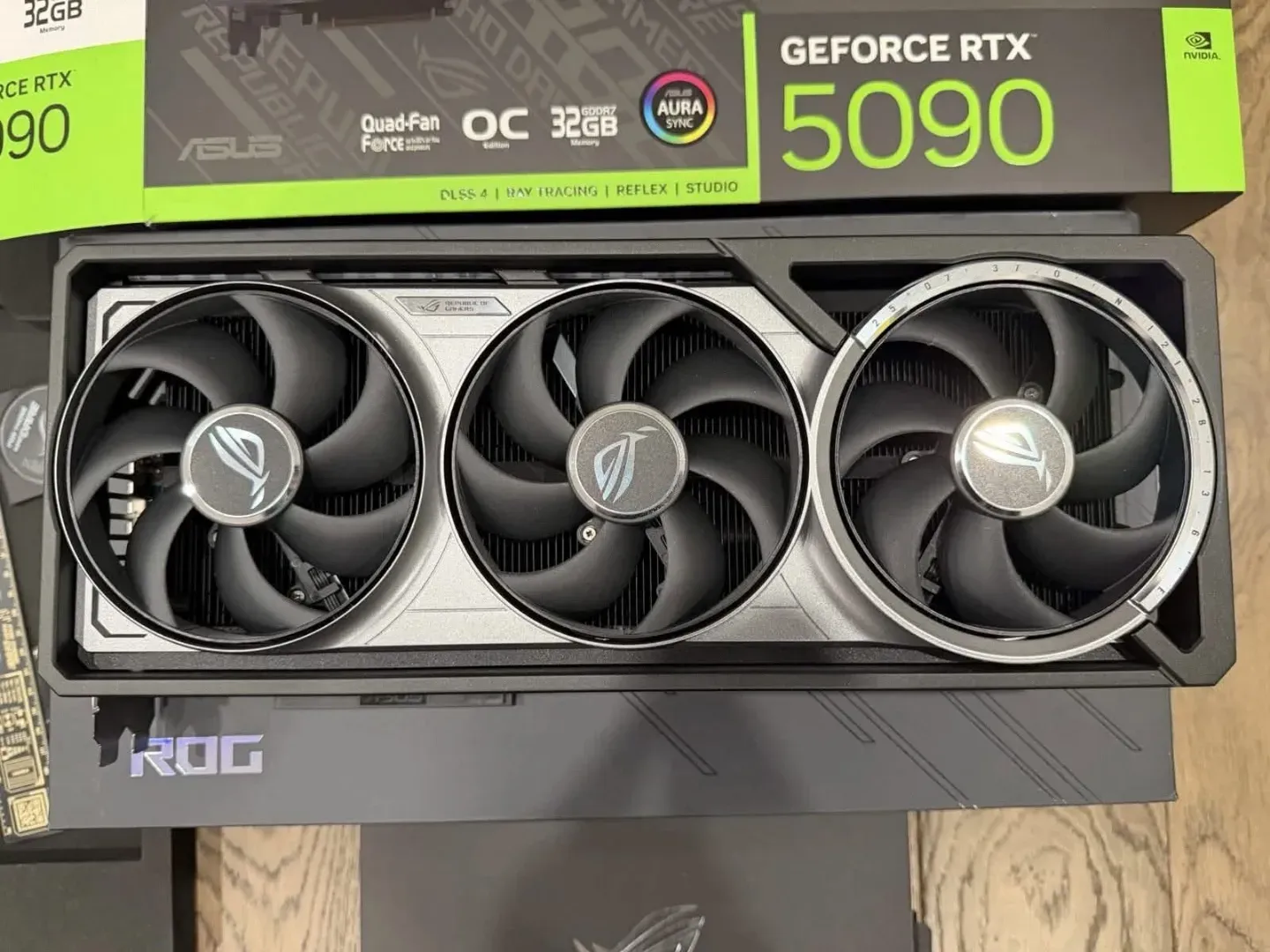 GeForce RTX 5090, RTX 5080, RTX 5070 Ti, RTX 5070, RTX 4090, RTX 4080 Super, RTX 4080, RTX 4070 Ti Super, RTX 4070 Ti, - Photo 3