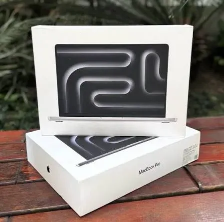 2026 Apple MacBook Pro 16" – M5 Max - Photo 1