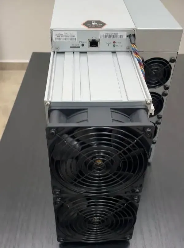 New BITMAIN Antminer Z15 Pro 860k/sol 2780W Miner. - Photo 1